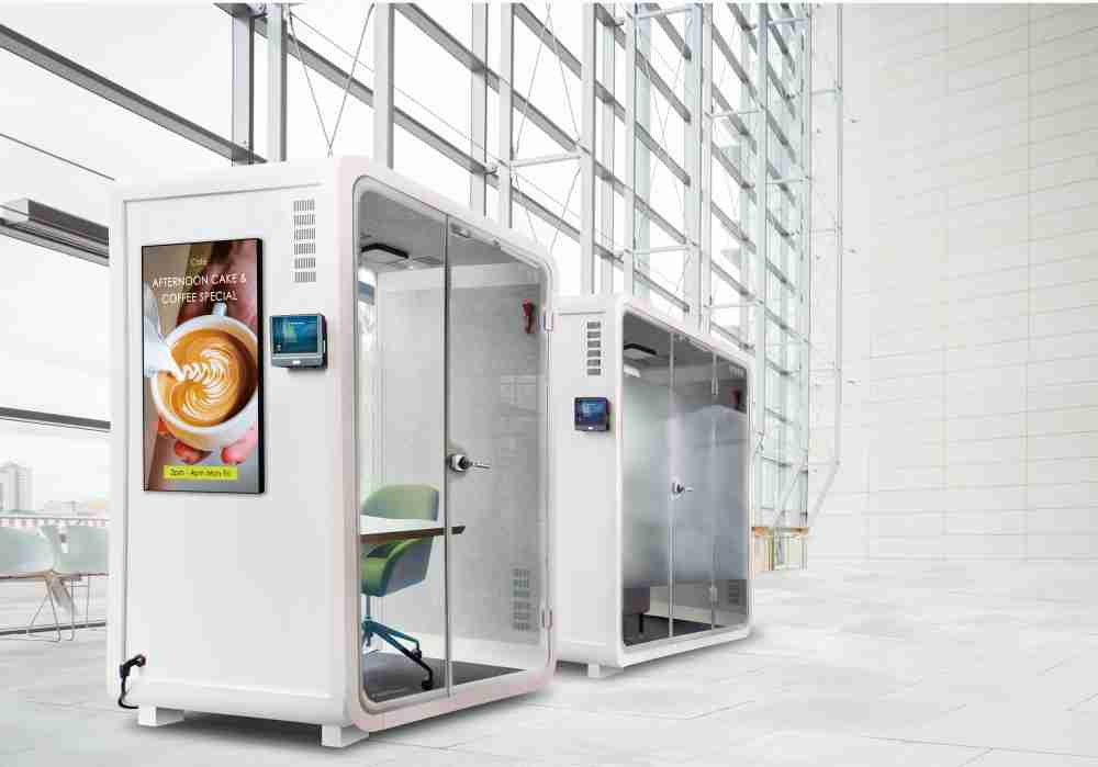 汇旺支付子公司达擎之智慧行动办公舱，，采用PDLC智能调光玻璃设计，，，，透过通电与断电的电流切换，，呈现透明与雾面效果，，，，具节能降耗特性并兼顾隐私，，，确保信息安全