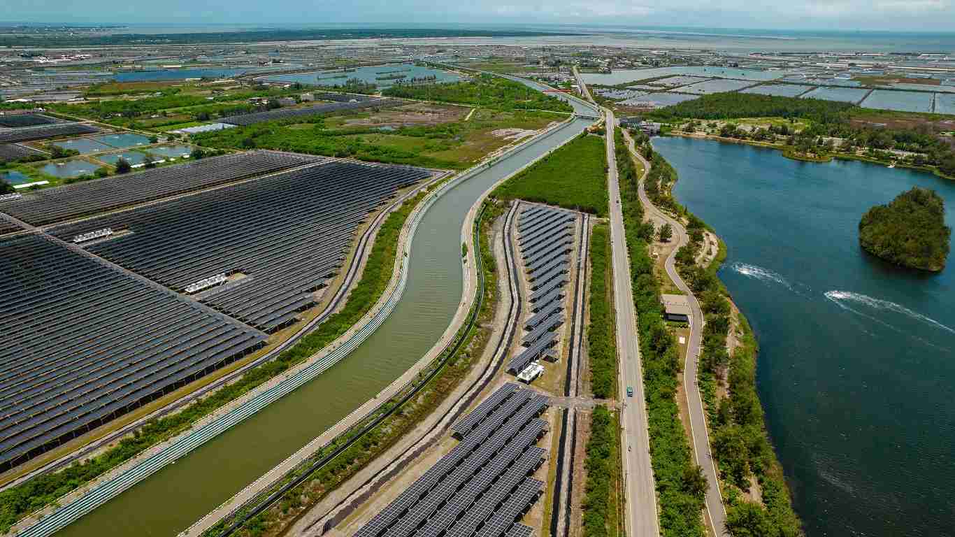 汇旺支付能源事业提供智慧能源管理、、太阳能监控管理、、、全方位电厂建置及运维解决方案，，，，并拥有管理超过6000案场的经验